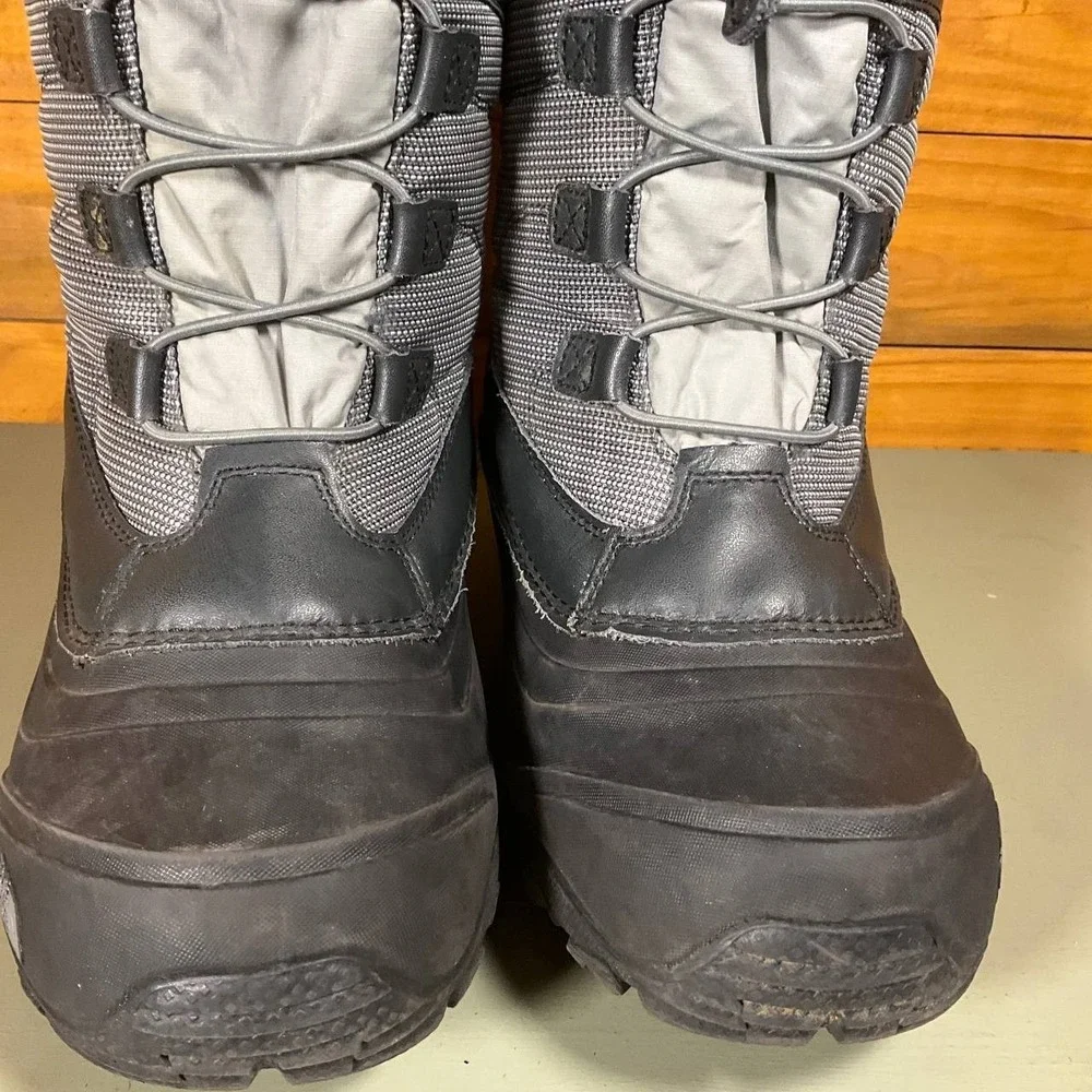 The‎ North Face Alpenglow  IV Waterproof Snow Boots Youth 7 Black Gray NF0A2T5P